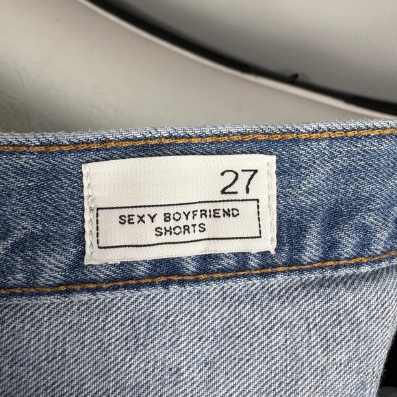 Gap 1969 Lightwash Sexy Boyfriend Shorts - Picture 8 of 11